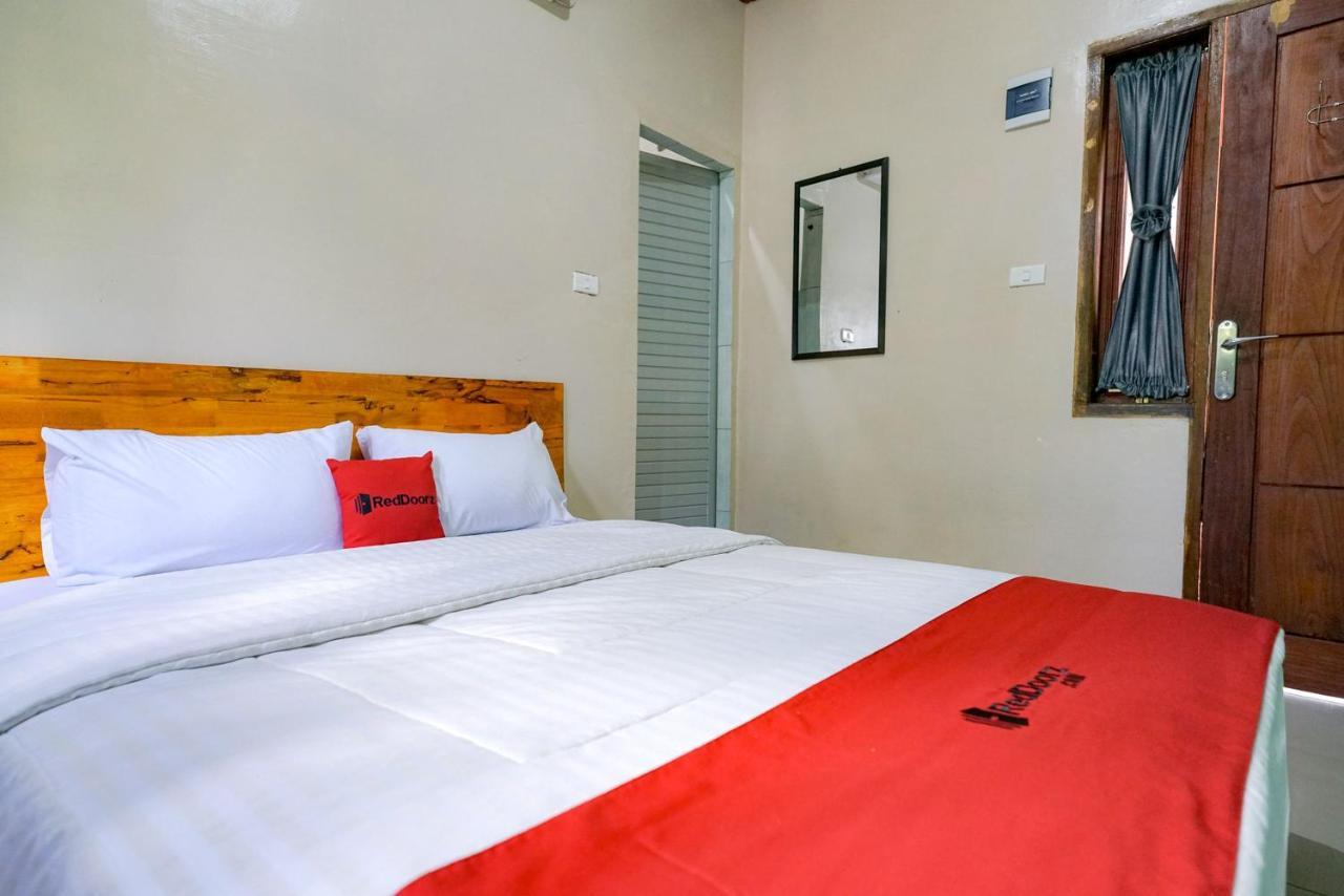 Reddoorz Syariah Near Bukit Teletubbies Padangsidempuan Hotel Ngoại thất bức ảnh